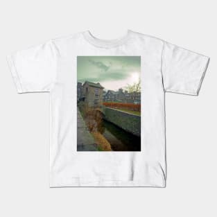 The Little House on a Bridge Kids T-Shirt